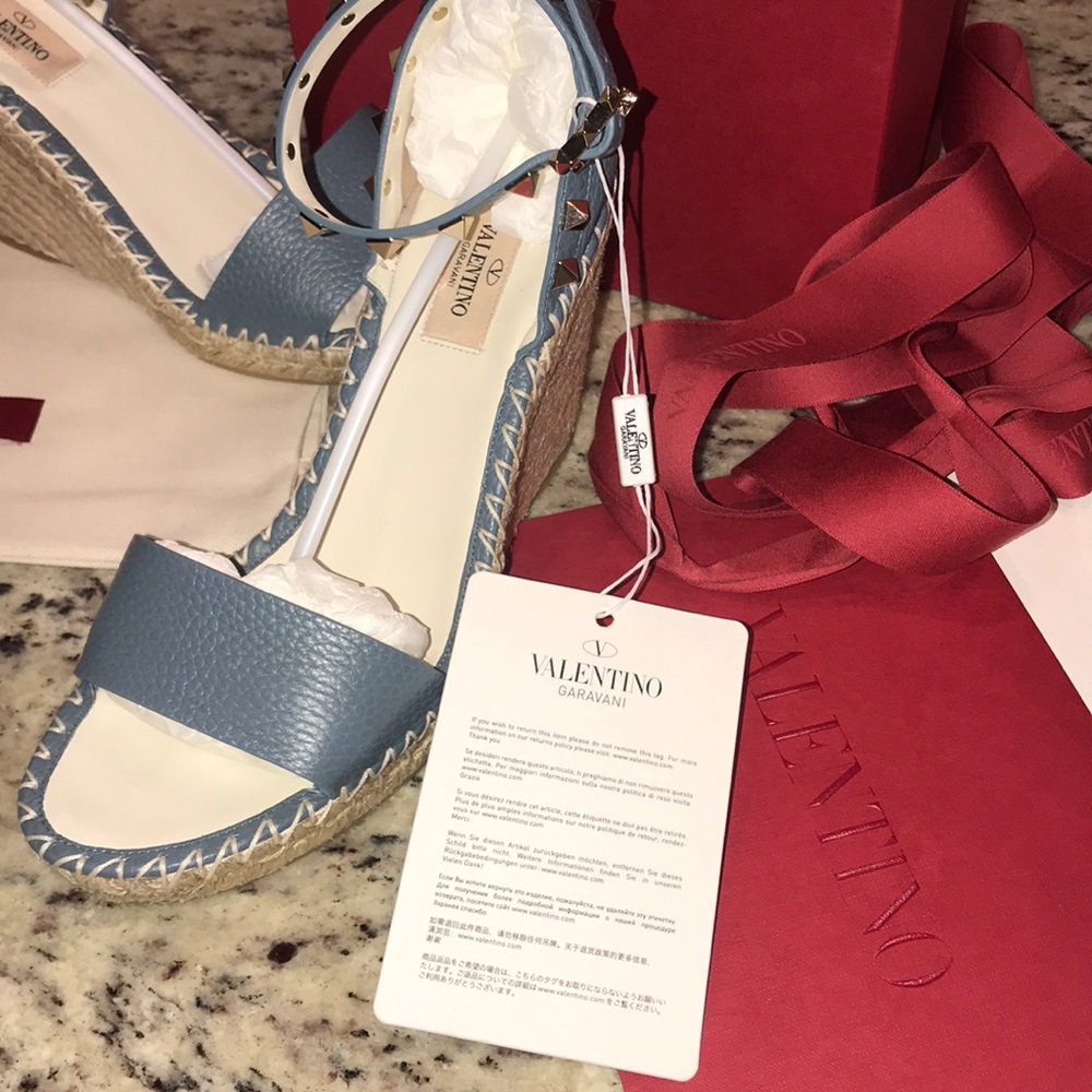 Valentino ROCKSTUD DOUBLE CALFSKIN WEDGE SANDAL - Picture 6 of 16